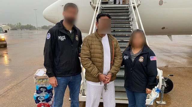 Uno de los más buscados fue detenido en Estados Unidos y deportado hacia Ecuador. Foto: Twitter Christian Sánchez