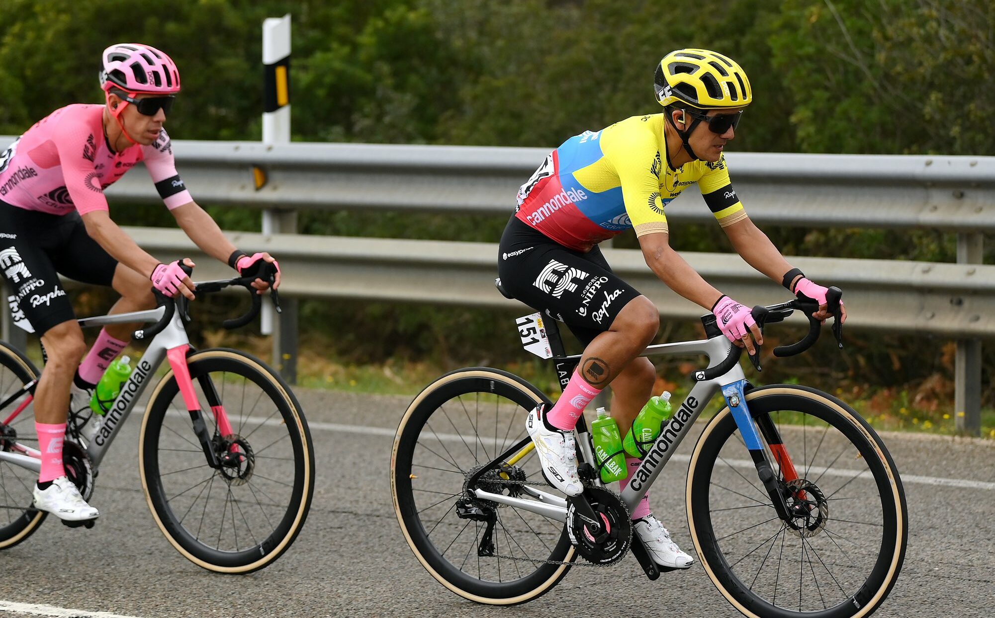 Richard Carapaz en la segunda etapa de la Vuelta a Cataluña. Foto: Twitter EF