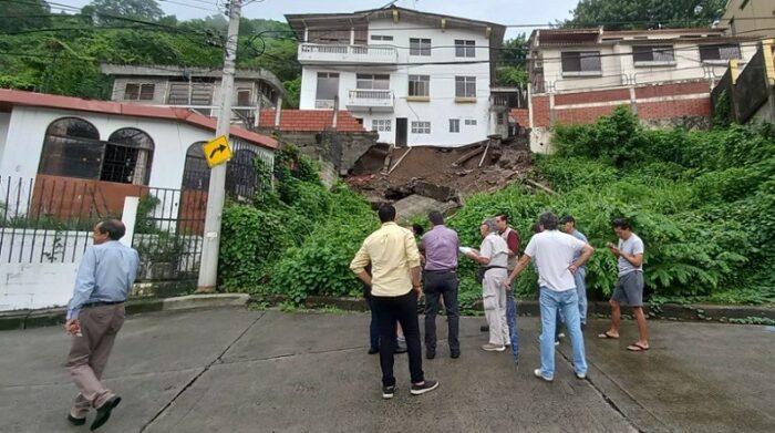 Colapso de muro en El Paraíso, en Guayaquil