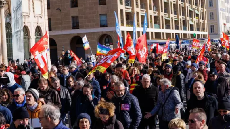 La jornada de protesta, la séptima movilización semanal consecutiva, ha sido convocada por los principales sindicatos franceses. Foto: Europa Press