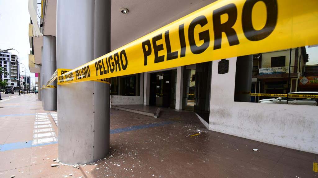 Imagen referencial. El Hospital de Pasaje será intervenido tras daños registrados por el sismo del sábado 18 de marzo de 2023. Foto: Enrique Pesnatez / EL COMERCIO