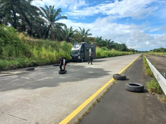 La Policía adelanta operativos para prevenir los asaltos en el anillo vial de Quevedo Foto: Policía Nacional