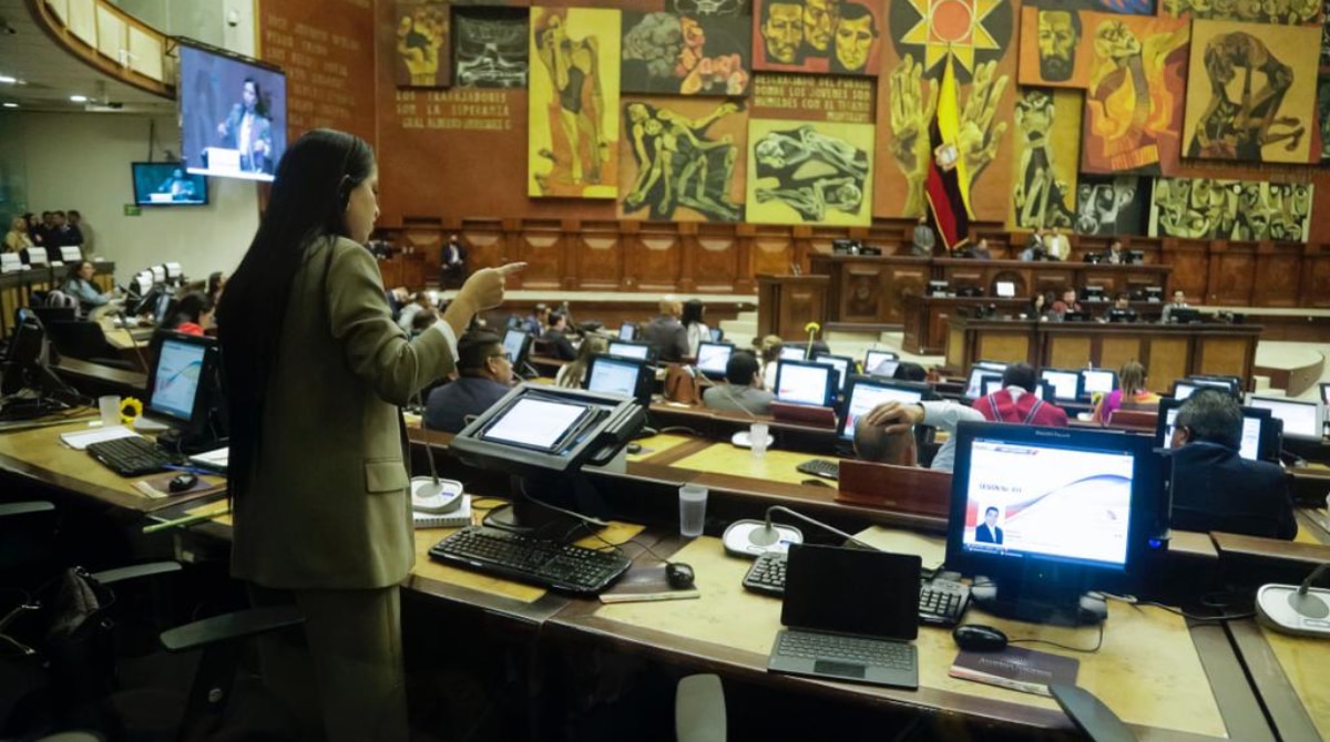 El pleno de la Asamblea Nacional se reúne para debatir y resolver sobre el informe de juicio político contra el presidente Guilllermo Lasso. Foto: Patricio Terán / EL COMERCIO