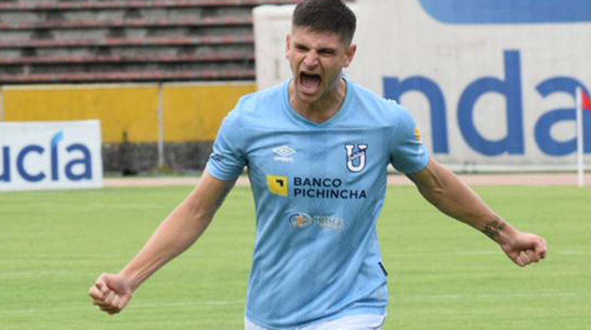 Tomás Oneto festeja un gol con Universidad Católica en la LigaPro 2023. Foto: @UCatolicaEC