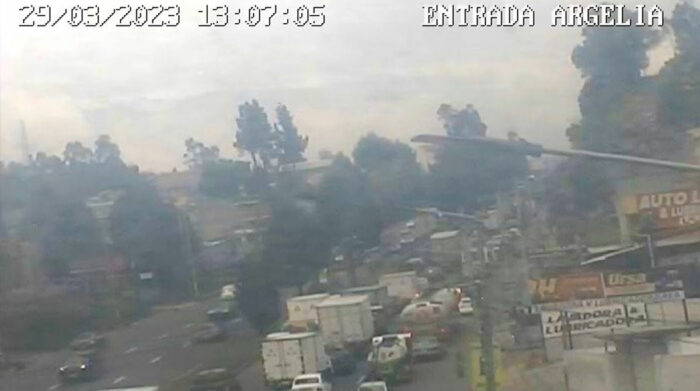 La congestión en la avenida Simón Bolívar afectó el tránsito en el sector de La Argelia, sur de Quito. Foto: ECU 911