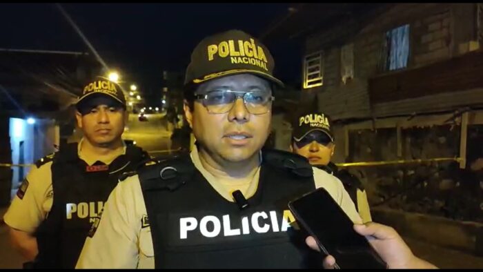 El coronel Cristian Mayorga, jefe del Distrito Prosperina, entregó detalles sobre lo ocurrido. Foto: Policía Nacional