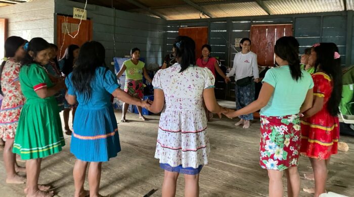 Actividad de psicoeducación en la comunidad Puesto Indio, Chocó, Colombia. Foto: Marisol Quiceno