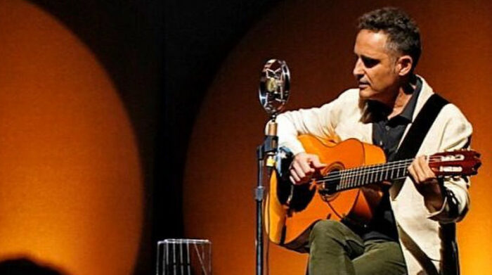 El cantautor uruguayo Jorge Drexler ofrecerá un concierto este sábado 4 de marzo de 2023, en Quito. Foto: Facebook