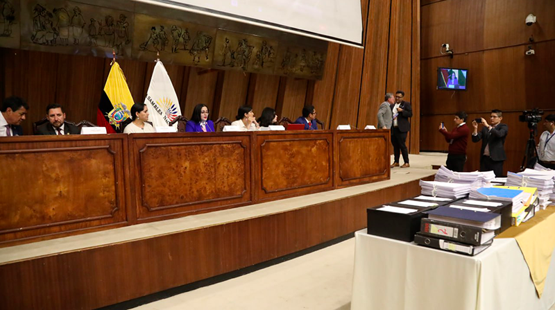 La comisión del caso Encuentro aprobó el informe que recomienda el juicio político contra el presidente Guillermo Lasso. Foto: Asamblea