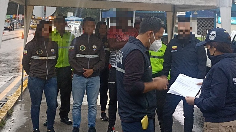 El ciudadano colombiano fue entregado a las autoridades del vecino país. Foto: Policía Nacional