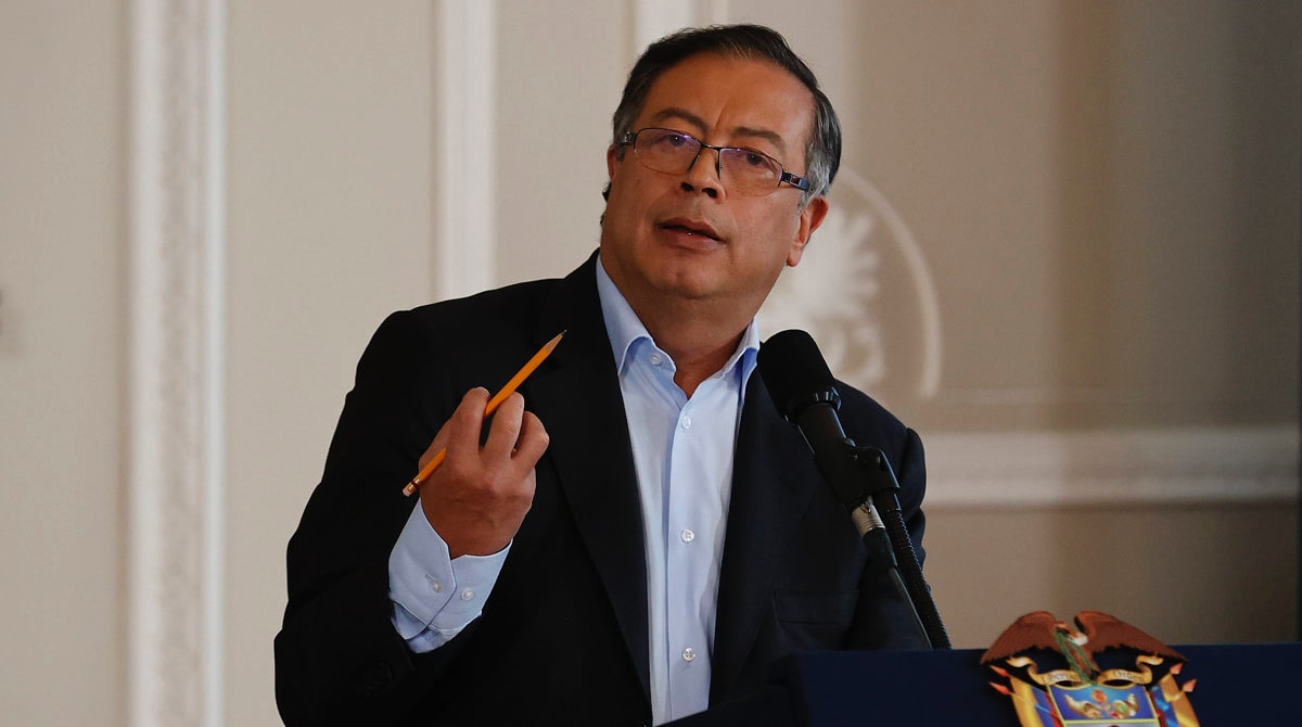 El presidente Gustavo petro, el primero de izquierdas de Colombia, también tuvo problemas por sus discusiones en Twitter con el presidente de El Salvador, Nayib Bukele, y con el Gobierno de Perú. Foto: EFE
