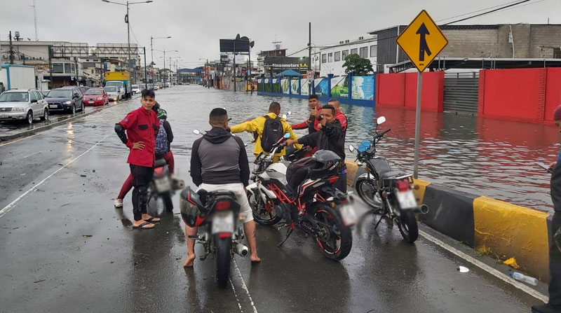 Guayaquil está colapsado este 23 de marzo por las inundaciones. Foto: Juan Carlos Holguín/ EL COMERCIO