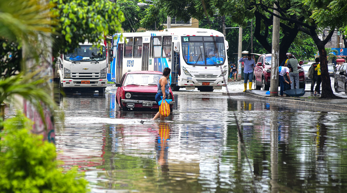 Las lluvias y las inundaciones pueden prevalecer hasta el sábado 25 de marzo del 2023. Foto: Enrique Pesantes / EL COMERCIO