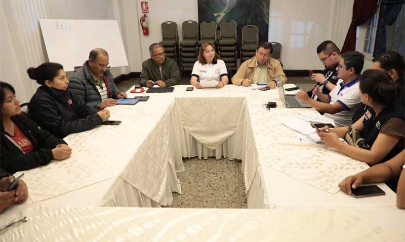 En Perú, equipos técnicos brindan asistencia técnica y apoyo a las intervenciones preventivas y comunitarias para el control del dengue. Foto: Twitter Minsa Perú