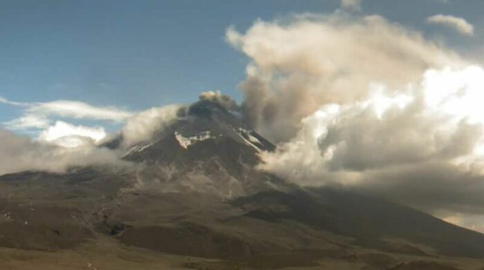 Volcán Cotopaxi al miércoles 1 de marzo de 2023. Foto: @IGecuador