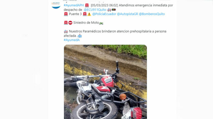 El siniestro de la moto fue una de las emergencias que se registraron en Quito, durante las lluvias. Foto: Captura de pantalla