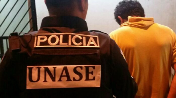 Imagen referencial. Agentes de la Unase detuvieron a 13 personas investigadas por el secuestro extorsivo de una persona en Quito. Foto: Flickr Ministerio de Gobierno