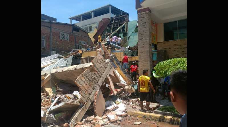 En Machala también colapsaron casas. Foto: Cortesía Twitter