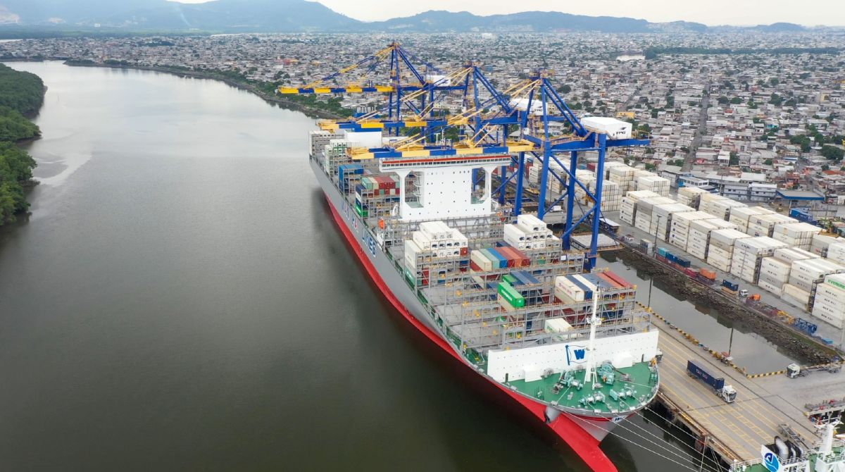 La Terminal Portuaria de Guayaquil recibió por primera vez al buque taiwanés Wan Hai A01. Foto: Cortesía / TPG