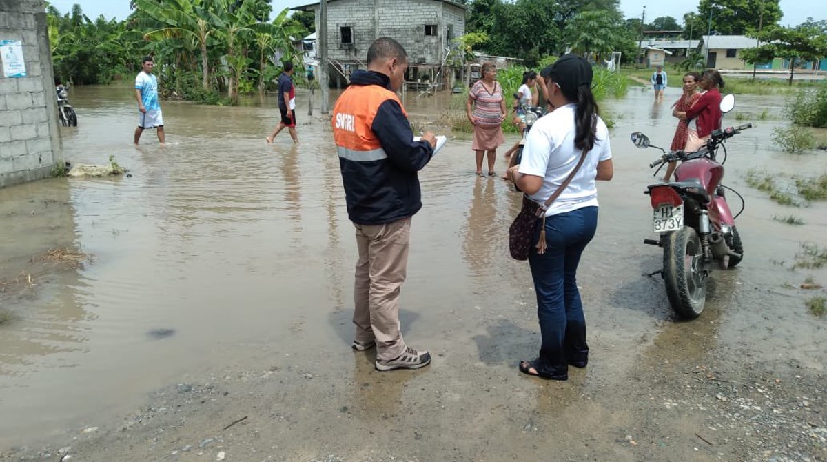 Los ríos desbordados afectaron la noche del 22 de abril del 2023 a los cantones de Guayas y Los Ríos. Colimes es uno de los cantones inundados. Foto: Gestión de Riesgos.