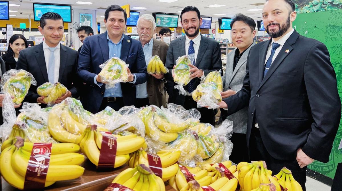 Los negociadores comerciales de Ecuador y Corea del Sur están reunidos en Seúl, para llegar a un cierre técnico. Los empresarios visitaron el grupo Empresarial dueño de E-mart con más de 5 200 tiendas en ese país. Foto: Cortesía: José Antonio Hidalgo (AEBE)
