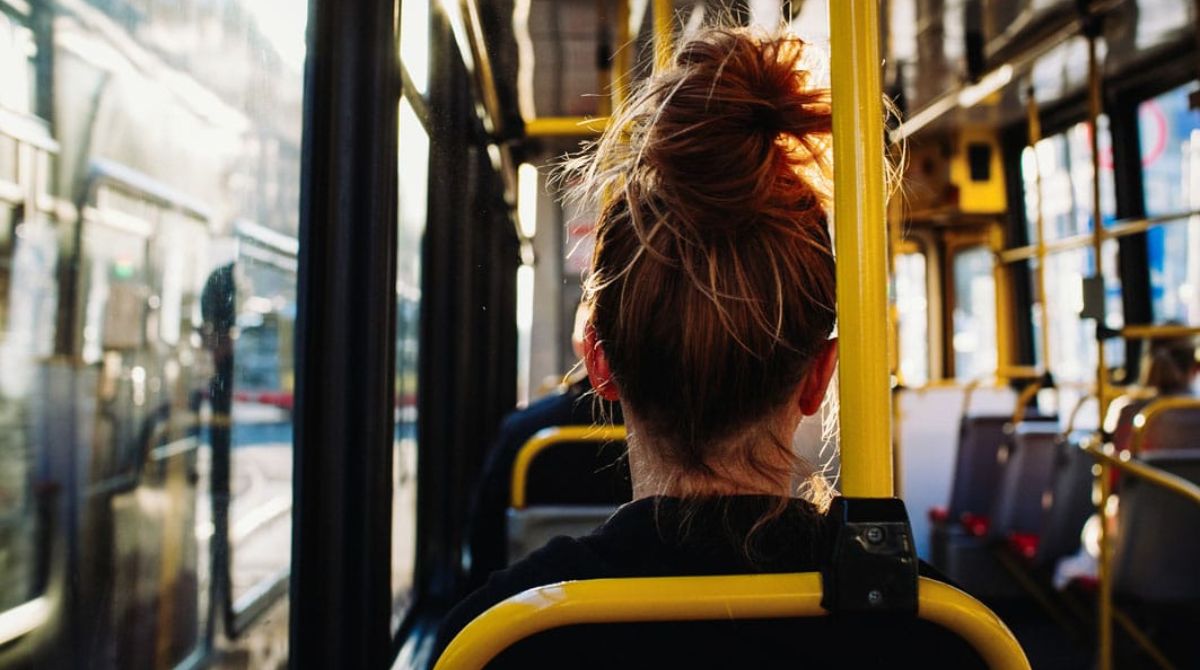 Entre enero y marzo de este año se han registrado 19 casos de acoso sexual en buses municipales. FREEPICK