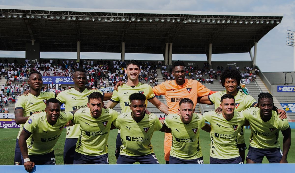 El plantel de Liga de Quito juega ante Guayaquil City, este 9 de abril del 2023. Foto: LDU Oficial