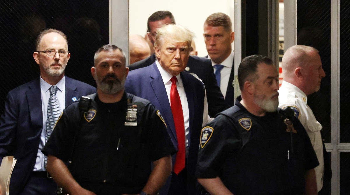 La fiscalía de Manhattan notificó los cargos penales en contra del expresidente Donald Trump. Foto EFE