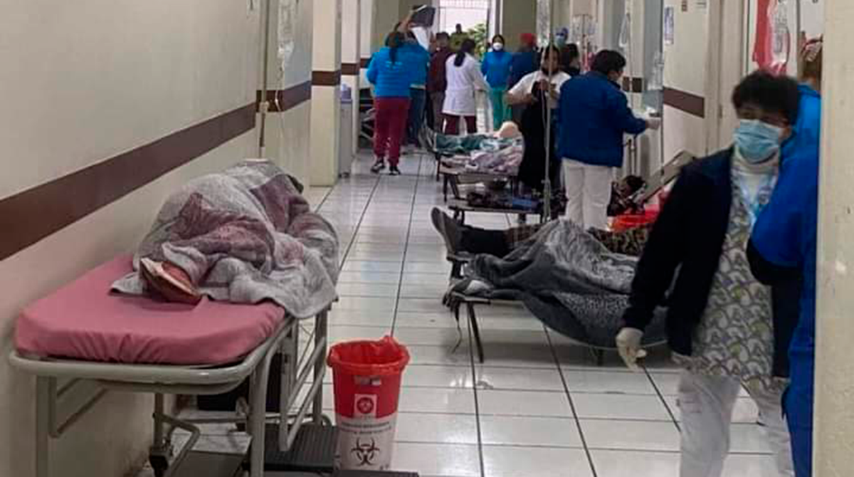 Las personas intoxicadas fueron atendidas en una casa de salud de Alausí. Foto: Twitter @laguiaecua