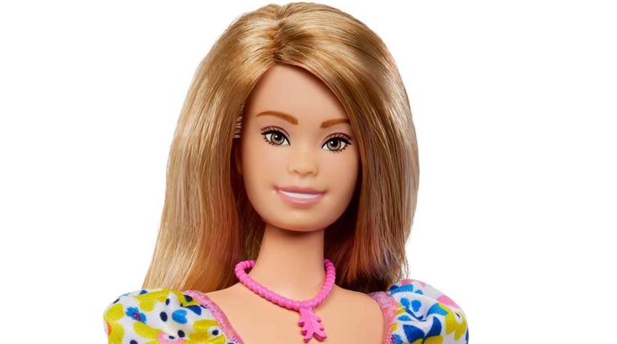Barbie con síndrome de Down es la nueva muñeca que la empresa ya comercializa en su página web y que pertenece a la serie Fashionista. Foto: EFE