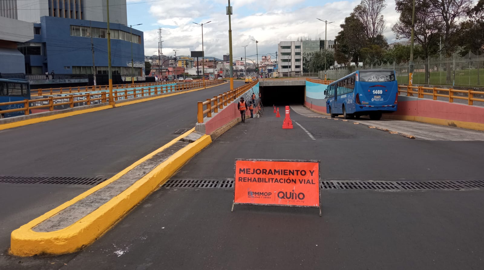 Trabajos viales en el sector del centro y norte de Quito mantienen cerradas algunas calles. Foto: Twitter AMT Quito