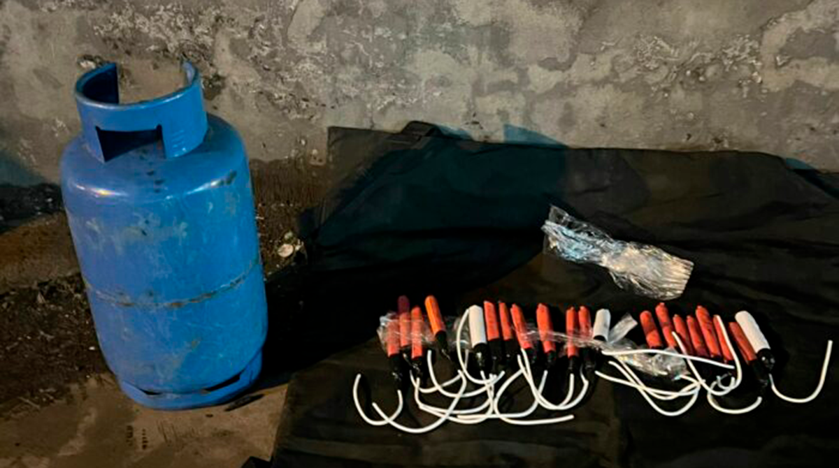 Unidades especiales de la Policía desactivó explosivos del coche bomba en Quitumbe. Foto: Policía Nacional.