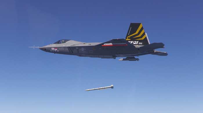 Los ejercicios militares han incluido el despliegue de cazas F-35 surcoreanos y bombarderos B-52 y un portaaviones de propulsión nuclear. Foto: EFE