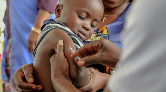 El estudio confirma que la vacunación en infantes tiene menos confianza. Foto: Unicef