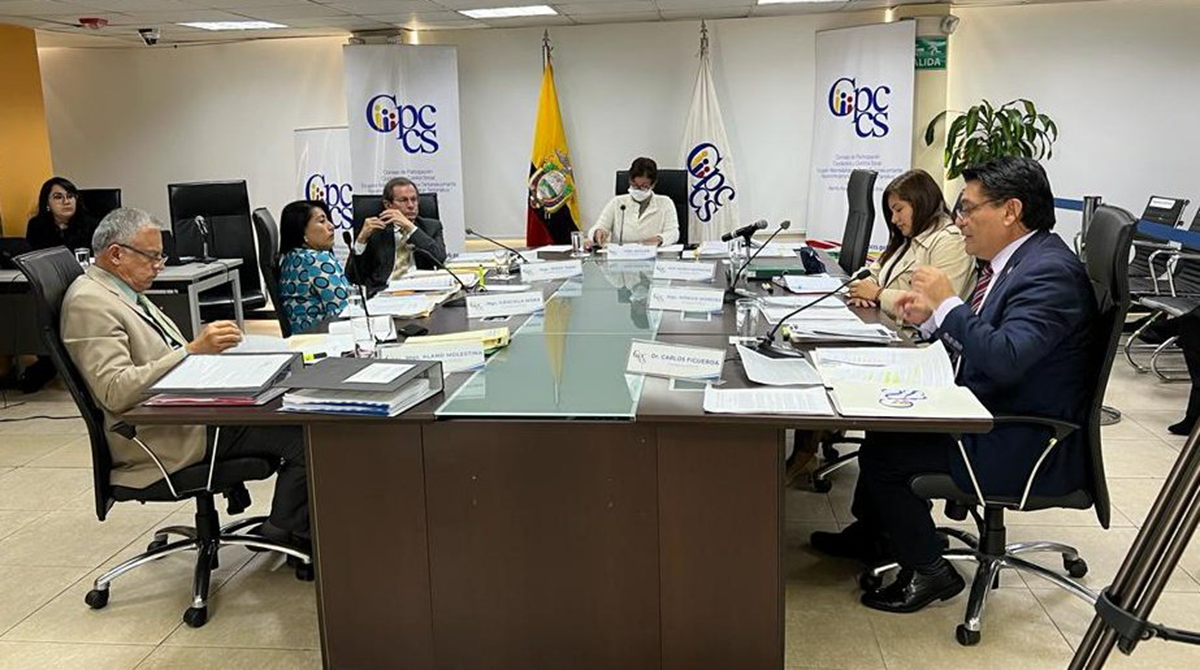 Presidenta del Cpccs rechaza porte de armas y exhorta al presidente Guillermo Lasso implementar una política Integral de seguridad. Foto: Cpccs