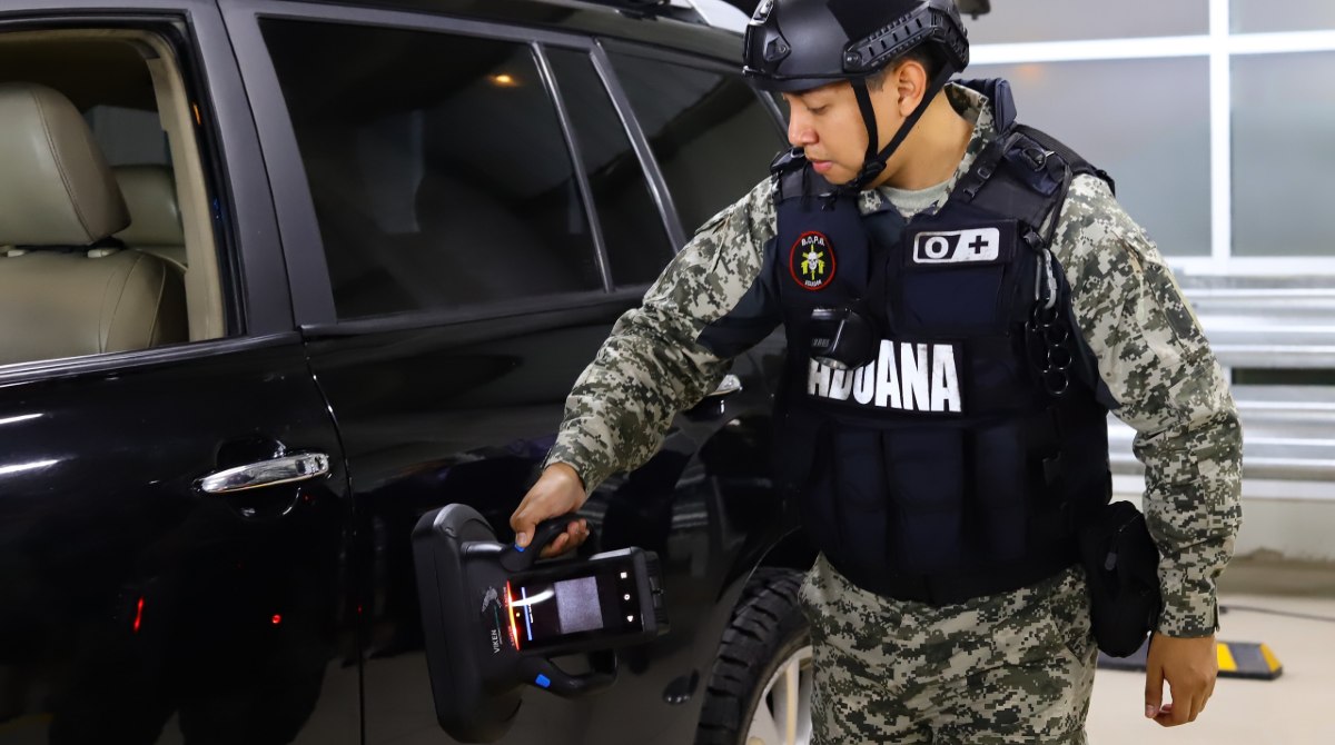 Los escáneres serán usados para la revisión en las fronteras de Rumichaca y Huaquillas. Foto: Ministerio del Interior