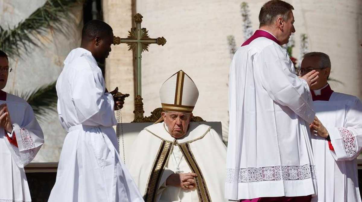 El papa Francisco durante la celebración del Domingo de Resurrección en el Vaticano. Foto: EFE