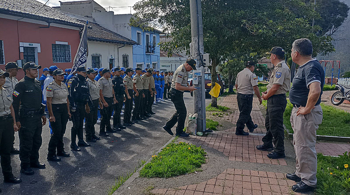 Un patrullaje por la seguridad se realizó hoy domingo 30 de abril del 2023 en el Centro Histórico de Quito. Foto: Cortesía Distrito Policía Nacional Manuela Sáenz