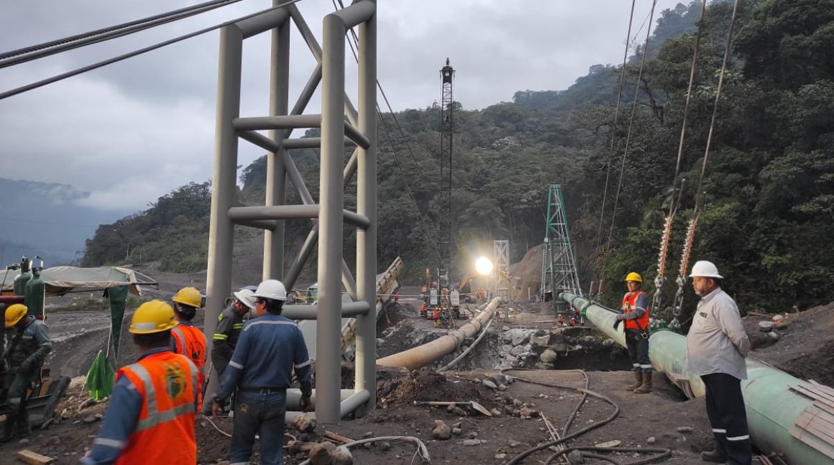 La nueva torre ayudará ininterrumpidamente con el bombeo de hidrocarburos en la Amazonía. Foto: Petroecuador