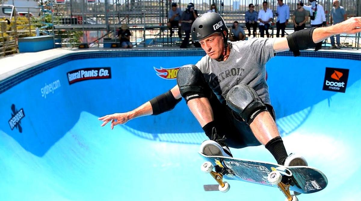 El patinador estadounidense Tony Hawk es considerado el mejor de la historia. Foto: Youtube
