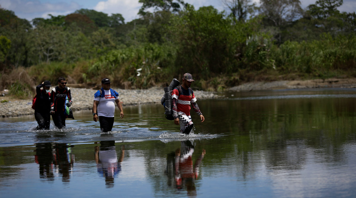 Muchas de las muertes y desapariciones registradas en la selva por el Programa de la OIM ocurren cerca de grandes ríos. Foto: EFE