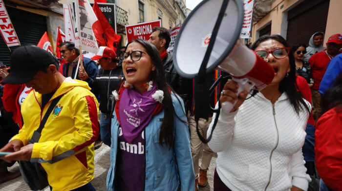 Los pedidos de estabilidad laboral y seguridad social fueron expresados por los asistentes con gritos y pancartas. Foto: Diego Pallero / EL COMERCIO