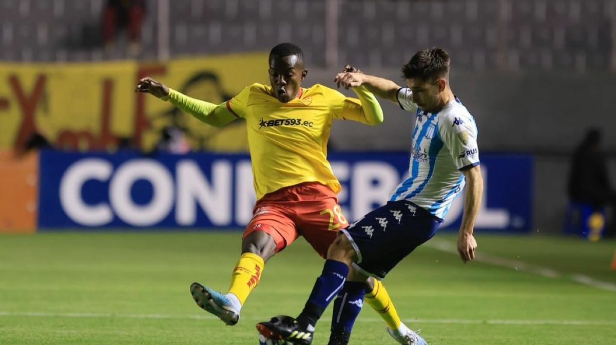 Aucas perdió ante Racing en Quito, en la Copa Libertadores. Foto: Aucas