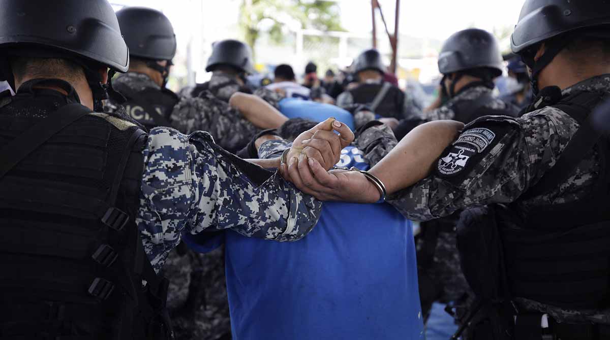 El Gobierno de Bukele lanzará una "ofensiva" contra "remanentes" de las pandillas en El Salvador