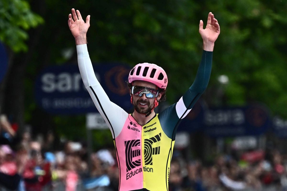 Ben Healy, del EF Education-EasyPost, ganó la etapa 8 del Giro de Italia. Foto: EFE