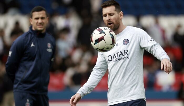 Lionel Messi, durante un calentamiento con el PSG. Foto: EFE