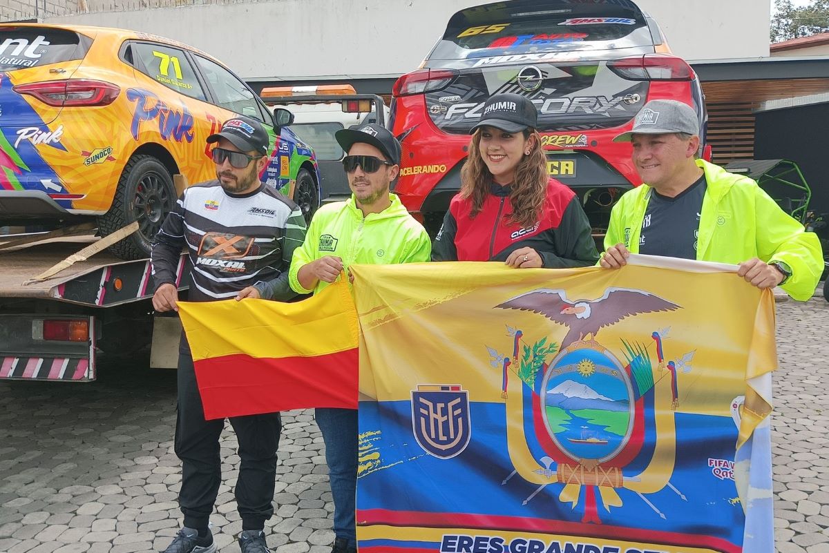 Juan Felipe (izq.), Diego y Javier Serrano (der.) retornaron a Cuenca después de triunfar en el Rally de Portugal. Foto: @PachiComunicar