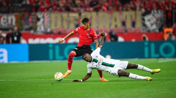 Piro Hincapié en su partido por la Bundesliga. Foto: Bayer Leverkusen