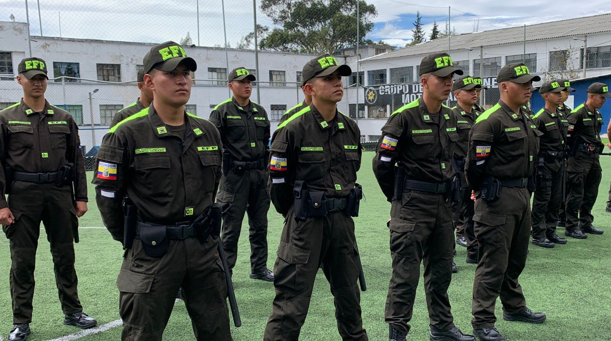 Graduación de los nuevos policías en Quito. Foto: EL COMERCIO