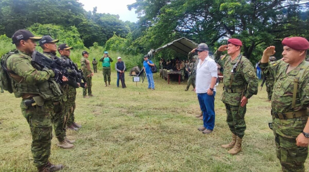 El Ejército cuenta con nuevo armamento para enfrentar a los grupos criminales. Foto: Ejército ecuatoriano